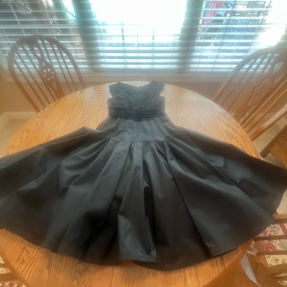 Tadashi Shoji Collection Silk Taffeta A-line Black Party Dress Cross Top Size 8 - Picture 4 of 13